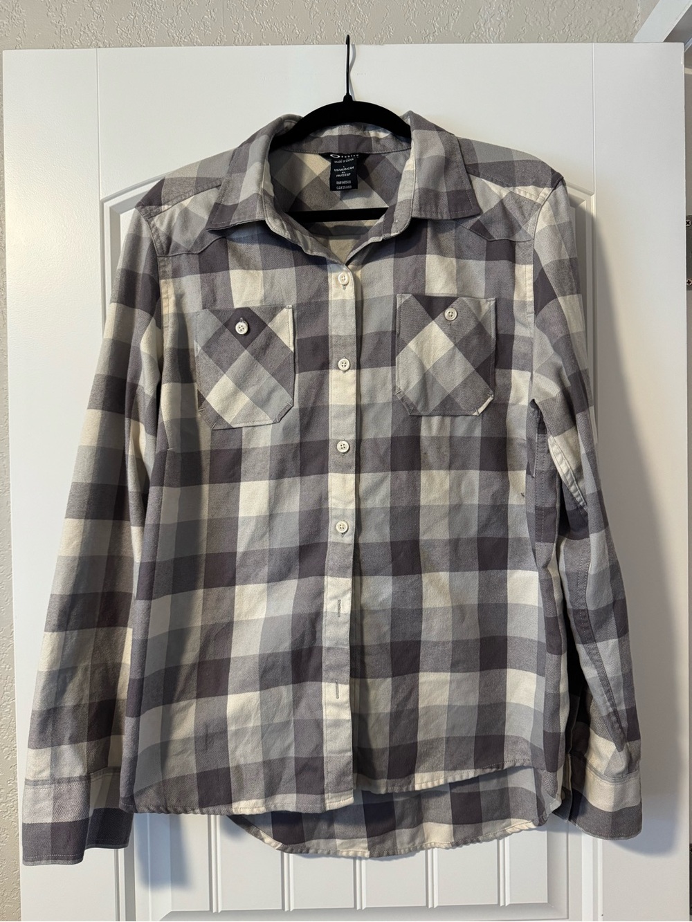 Oakley Gray & White Plaid Button-Down Shirt